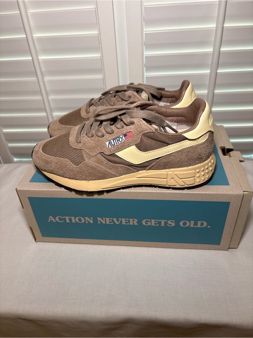 Autry Reelwind Brown and Cream Suede Trainer